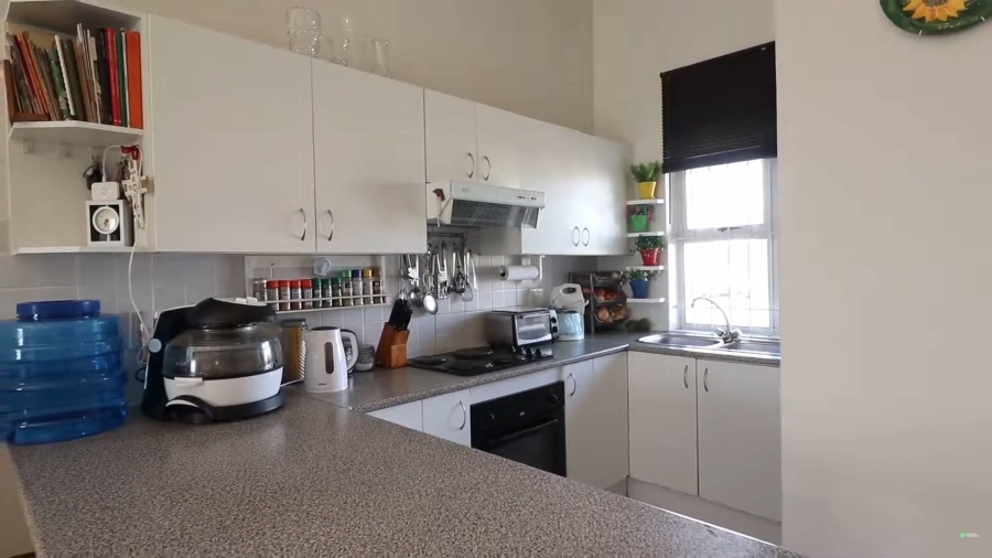 3 Bedroom Property for Sale in Uitzicht Western Cape